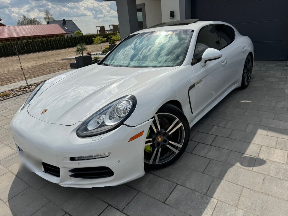 Porsche Panamera 3.0 E-Hybrid Plug-In aus USA in Demmin