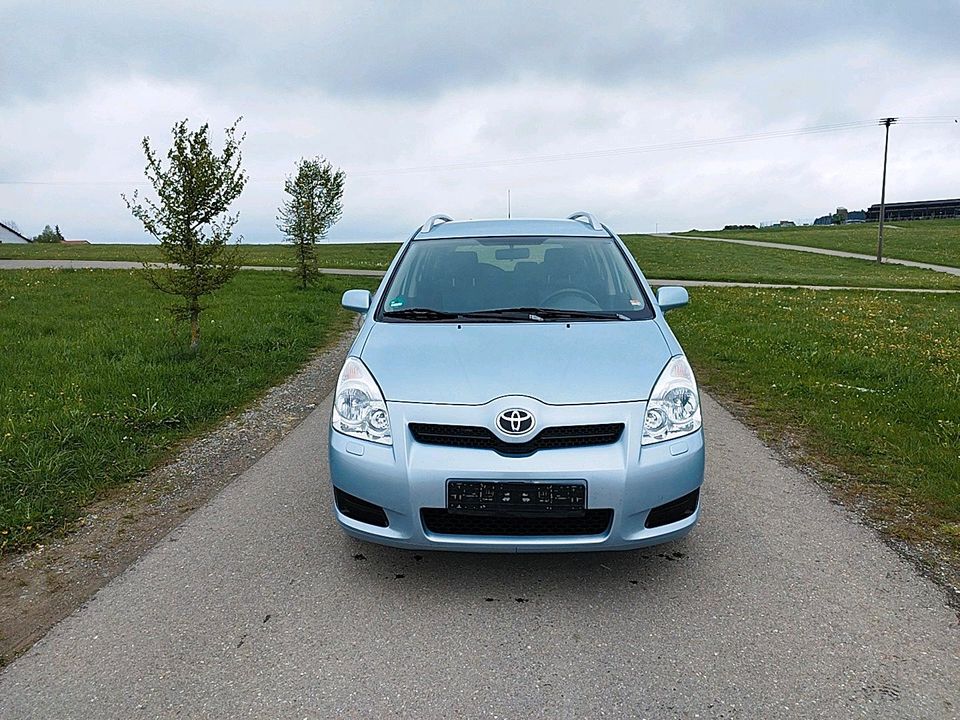 Toyota Corolla Verso 1.8 / KLIMA / AHK / 7 SiTZE in Bad Wurzach