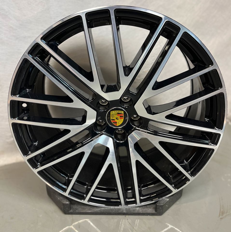 Original Porsche Macan 21" Felge 9,5x21 ET27 Alufelge 95B601025GA in Meinhard