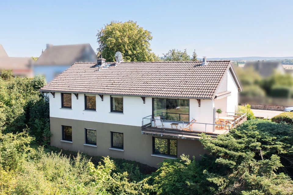 Stilvoller Bungalow mit einzigartigem Ausblick ins Tal vom Logenplatz-Balkon (käuferprovisionsfrei) in Simmern