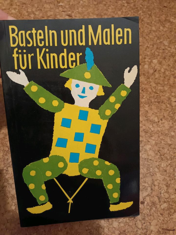 Bastelbücher, Buch Stricken Nähen Häkeln Sticken in Schweinfurt