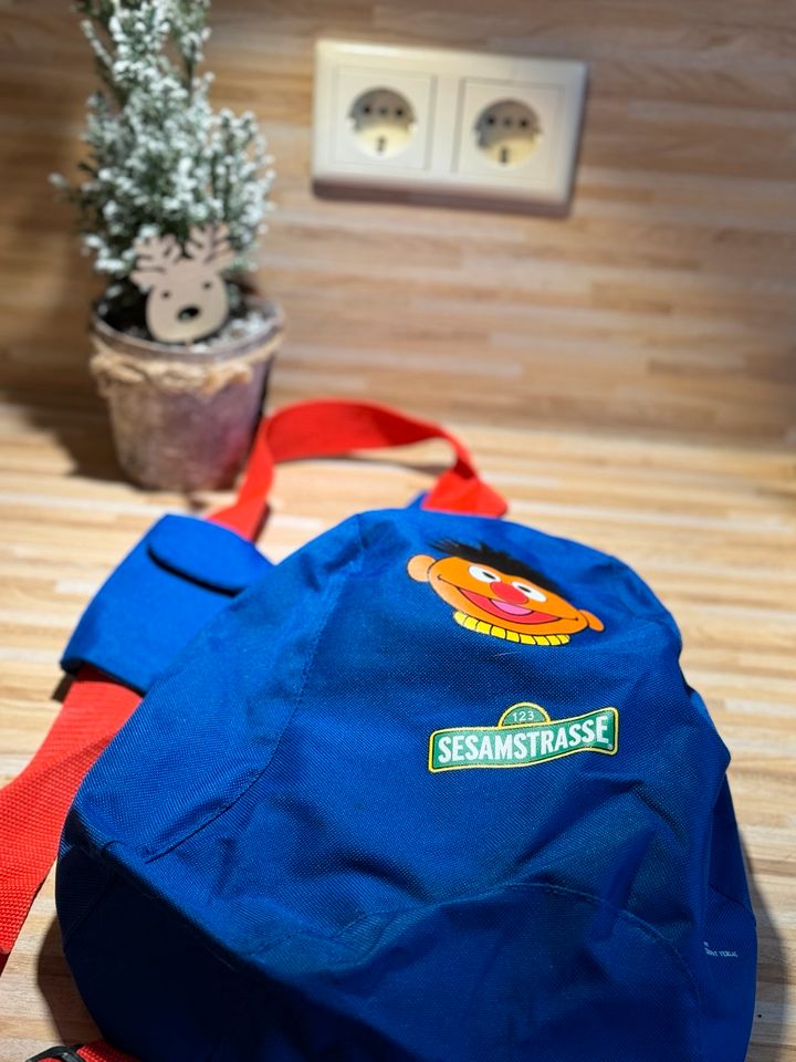 Sesamstrasse Kindergartentasche /Rucksack in Bottrop