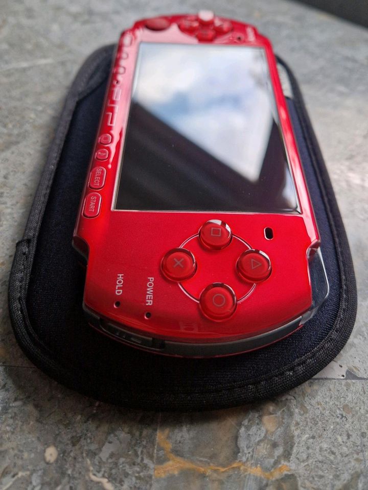 * Sony PSP-3000 in Radiant Red * *NEUWERTIG* in Gelsenkirchen