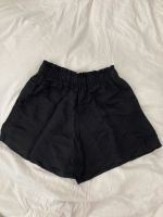 Shorts Leinenmix schwarz S H&M neu mit Etikett München - Untergiesing-Harlaching Vorschau