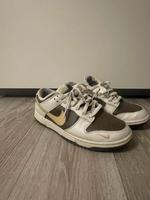 Nike Schuhe braun weiß Hessen - Darmstadt Vorschau