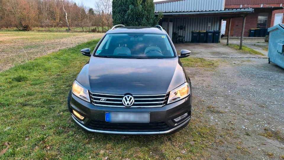 VW Passat B7 Variant  R-Line 2.0 TDI in Rietberg