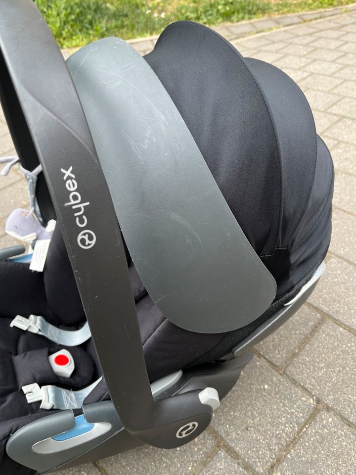 Babyschale schwarz Cybex Platinum Z i-size black MUSS WEG! in Dresden