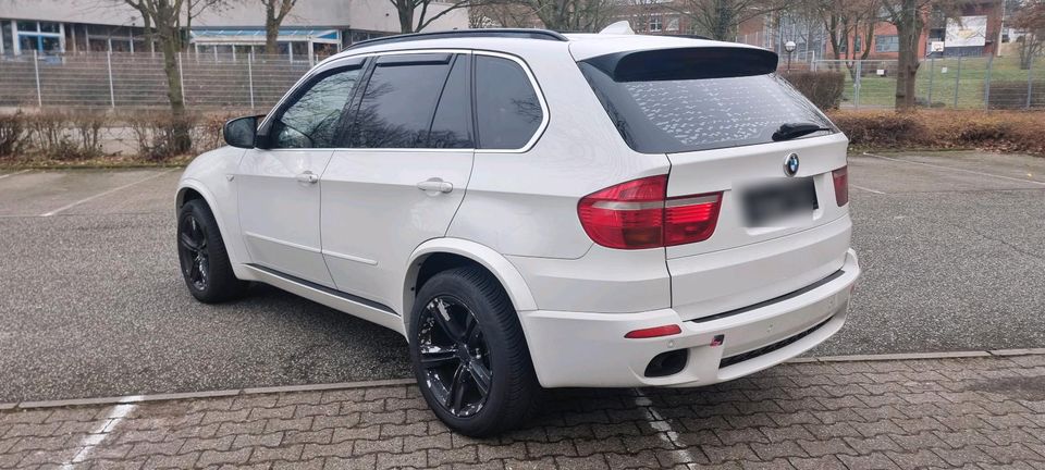 Bmw X5 Original M-paket 3.5d 287ps in Büdingen