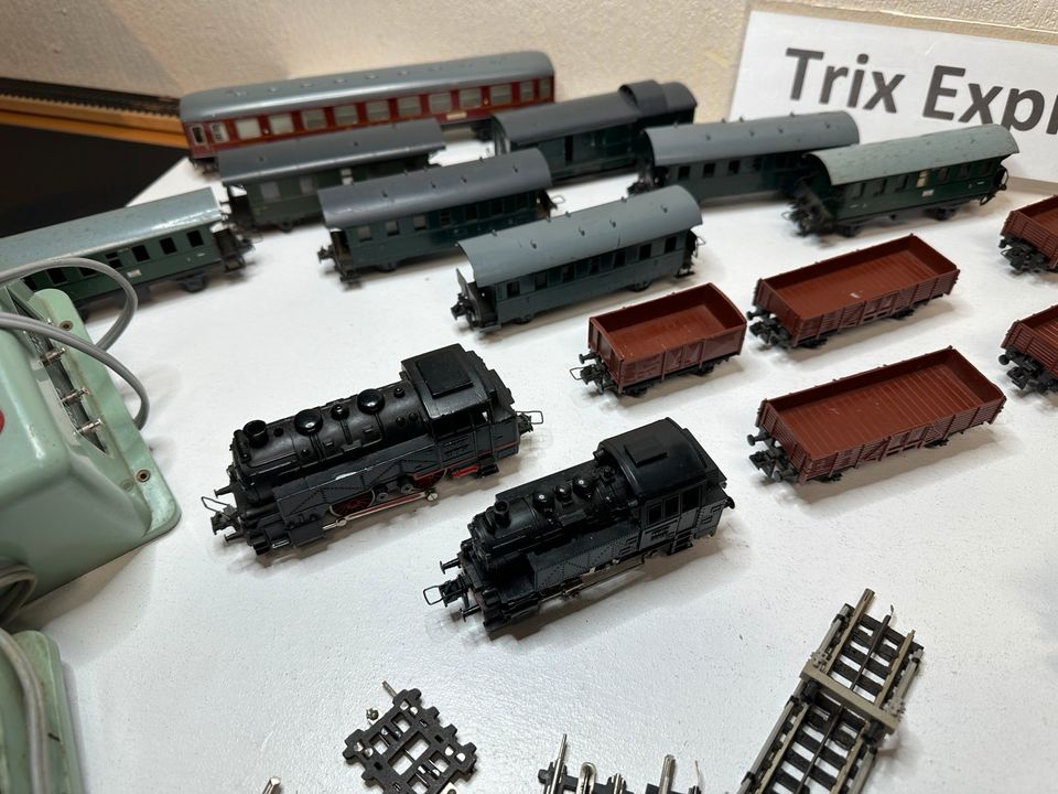 Trix Express Loks, Wagen und Gleise Konvolut. in Wunstorf