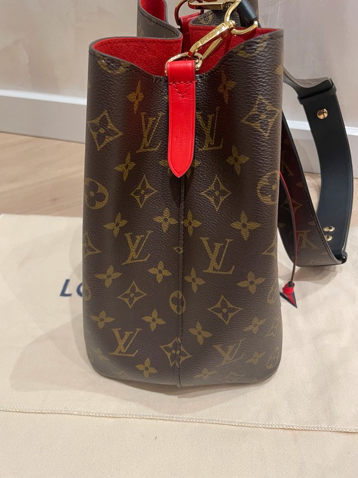 Louis Vuitton Tasche + Gürtel in Paderborn