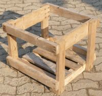 Alte Holzkiste aus Latten Holz Kiste 54 x55 x 45 Nordrhein-Westfalen - Lübbecke  Vorschau