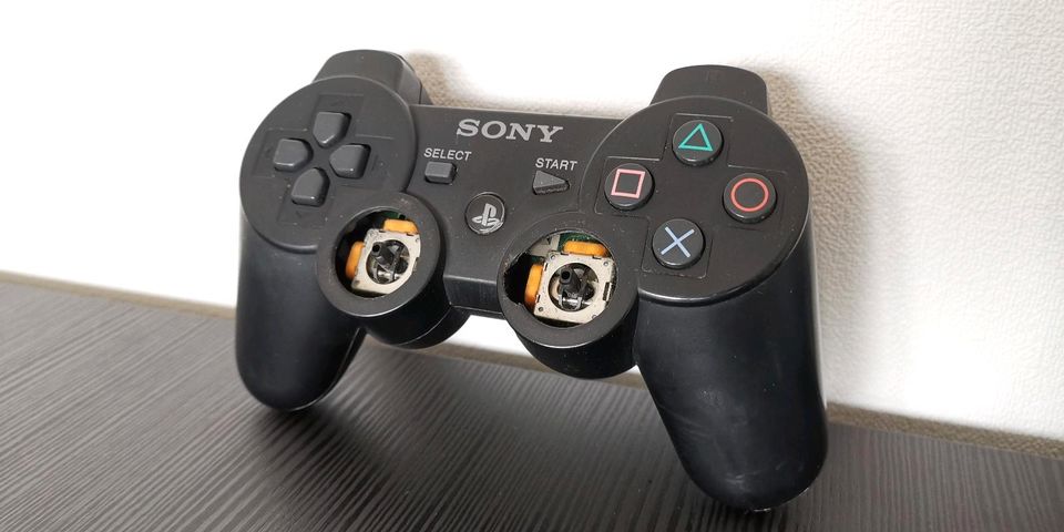 2x Playstation 3 Controller Bastler defekt in Essen