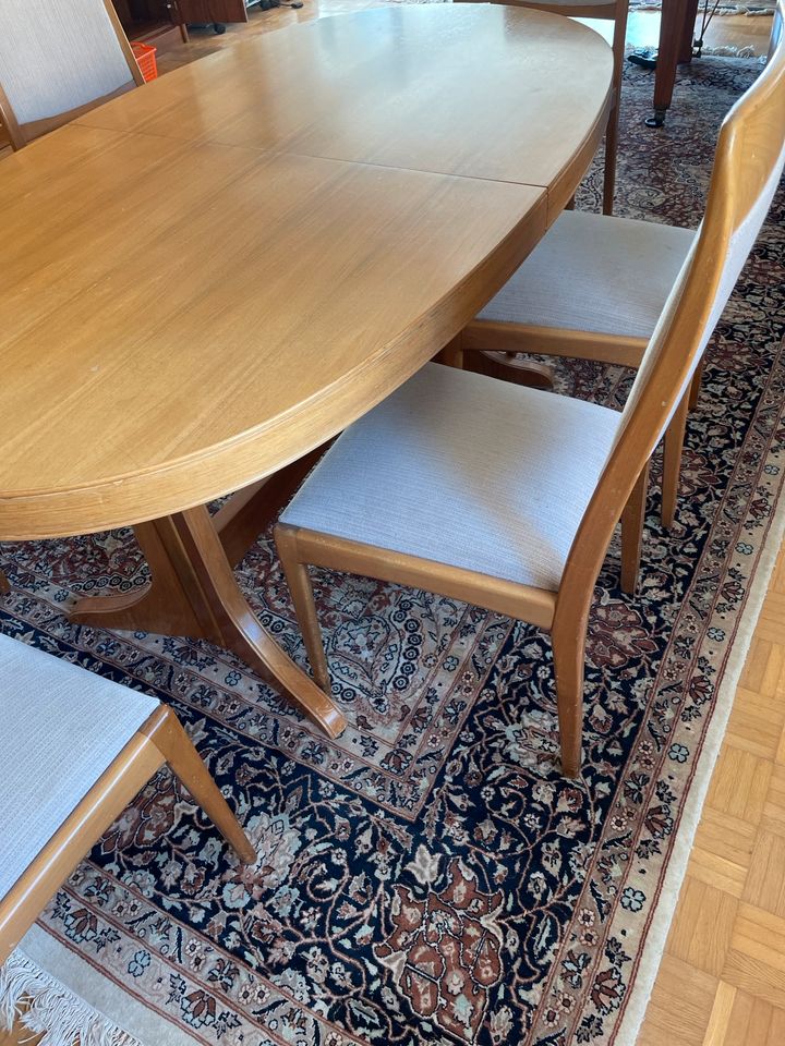 Tisch Esstisch mit 6 Stühlen in Würzburg
