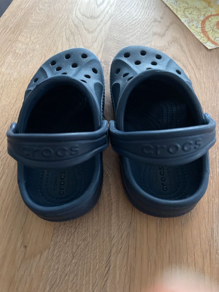 Crocs Latschen Gr. C7 in Preußisch Oldendorf