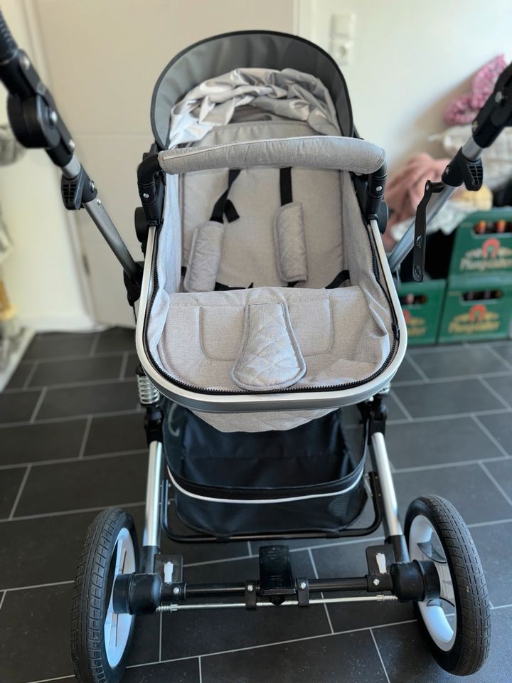 Kinderwagen 3in1 in Hanau