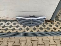 Mercedes E-Klasse Kühlergrill Bayern - Hof (Saale) Vorschau