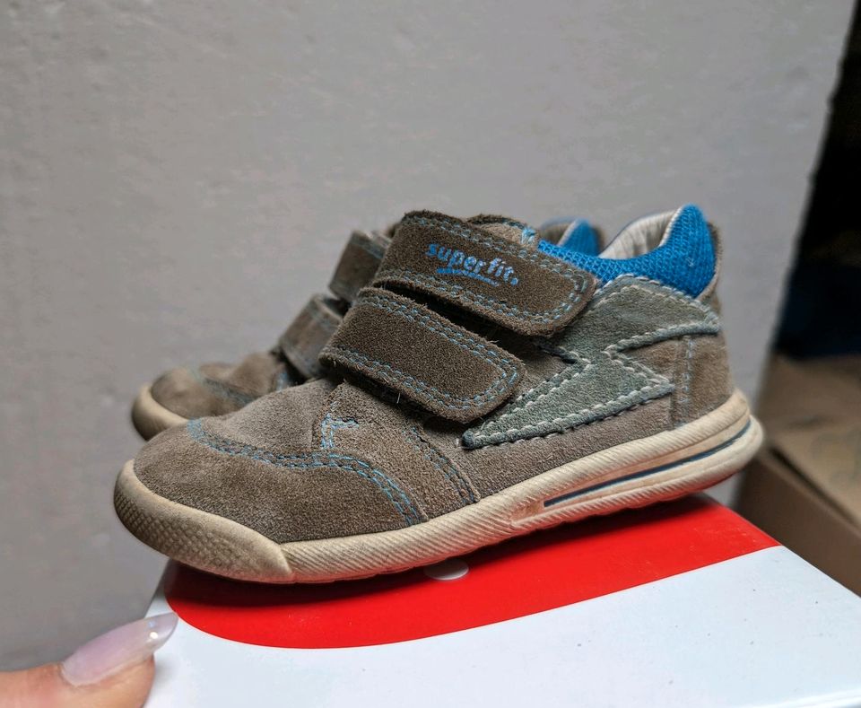 Kinderschuhe grau/blau in Zossen-Zesch am See