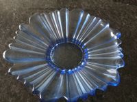 Neu: Blumenförmige Glasschale Schale Kristall blau 30cm Stuttgart - Vaihingen Vorschau