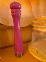 Salzmühle Pfeffermühle XL pink 35cm groß Glanz Nordrhein-Westfalen - Neunkirchen-Seelscheid Vorschau