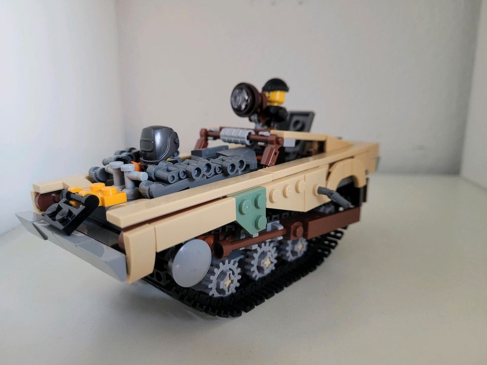 Lego MOC Mad Max Fury Road Kettenfahrzeug in Rosbach (v d Höhe)