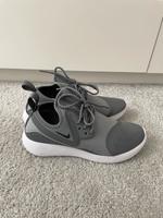 Nike Sneaker Gr. 38.5 Nordrhein-Westfalen - Dorsten Vorschau