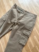 Herren Cargo-Hose von Tommy Hilfiger, Gr. 33/32, beige Frankfurt am Main - Westend Vorschau