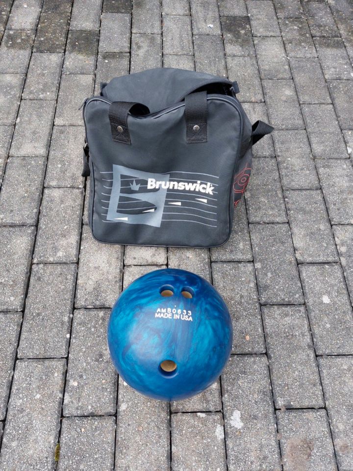 Brunswick Bowlingball (ca. 5,4 kg) l mit Tasche in Dresden