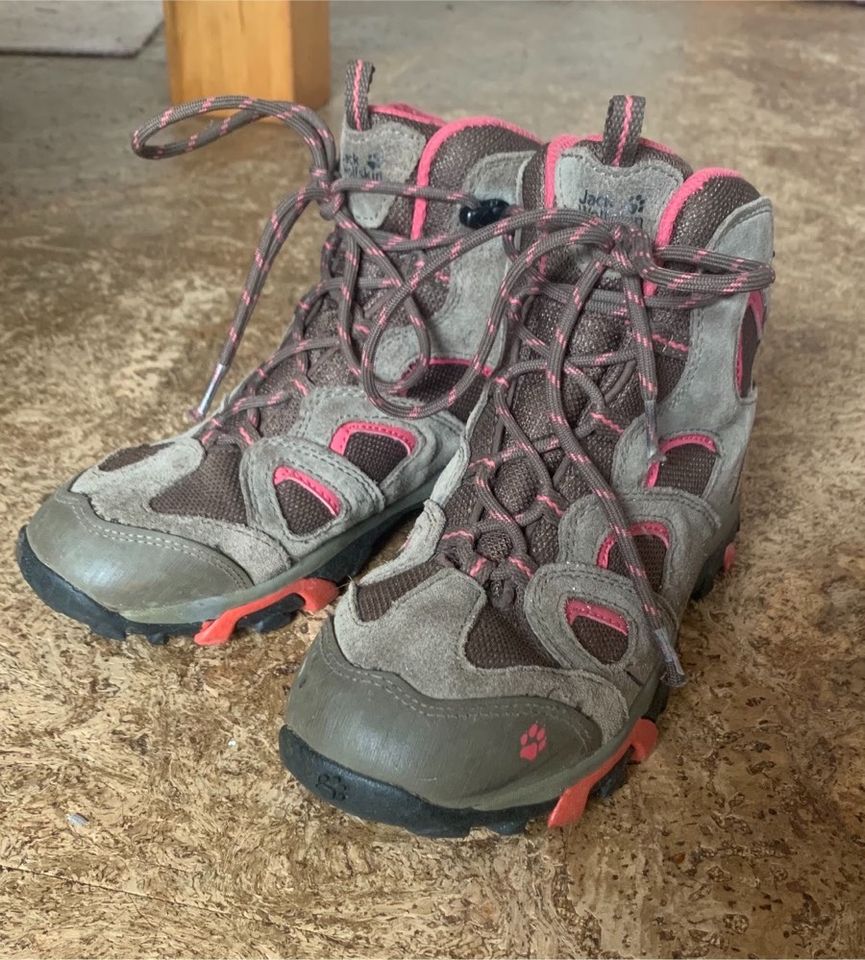 Jack Wolfskin Wanderschuhe Mädchen pink/braun in Urbach Westerw