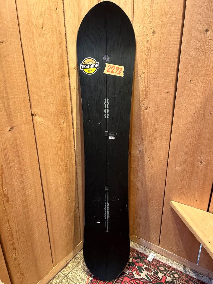 Burton Test Snowboard Mystery Juice Wagon 153 cm Camber No Burton Test Snowboard Mystery Juice Wagon 153 cm Camber No