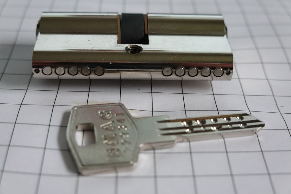 EMAG 3-Kanal-Sicherheitszylinder-Set, 31/31 u. 31/35, 4 Schlüssel in Belm