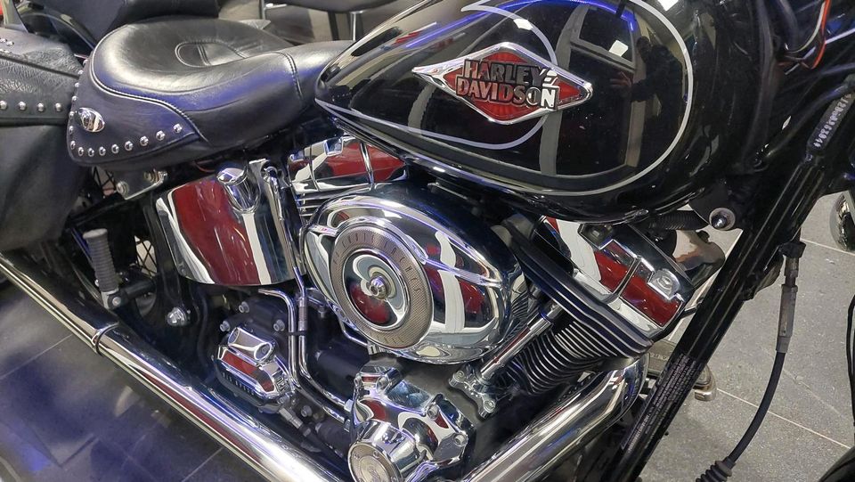 Harley Davidson Heritage Softail im Top Zustand 1690 ccm USA in Marburg