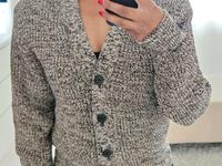 Strickjacke mit Schulterpolstern Niedersachsen - Seesen Vorschau