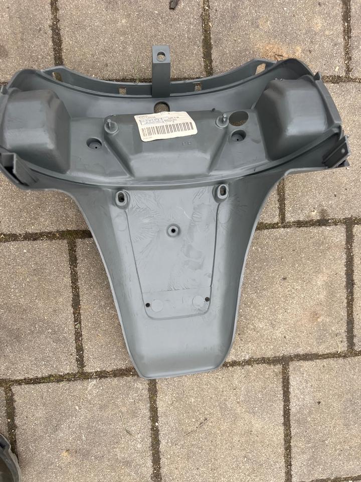 Piaggio ZIP Kennzeichen Halter Piaggio NR 269096 incl Versand in Bad Abbach