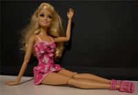 2 Barbie Puppen mit wegselkleid Thüringen - Gotha Vorschau