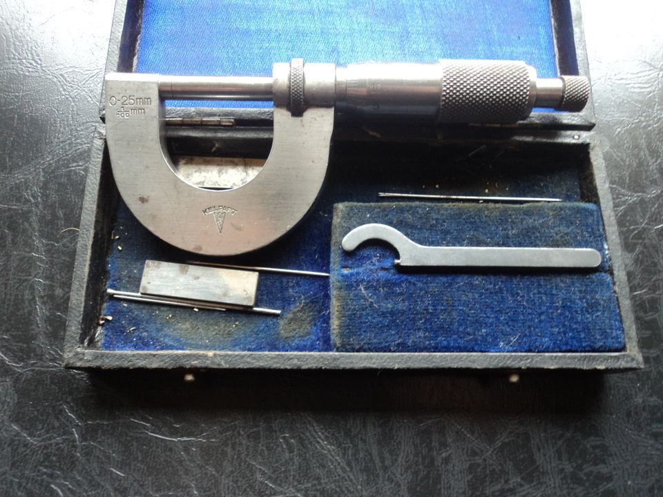 Sehr alte Bügelmessschraube - Mikrometer in Schmalkalden