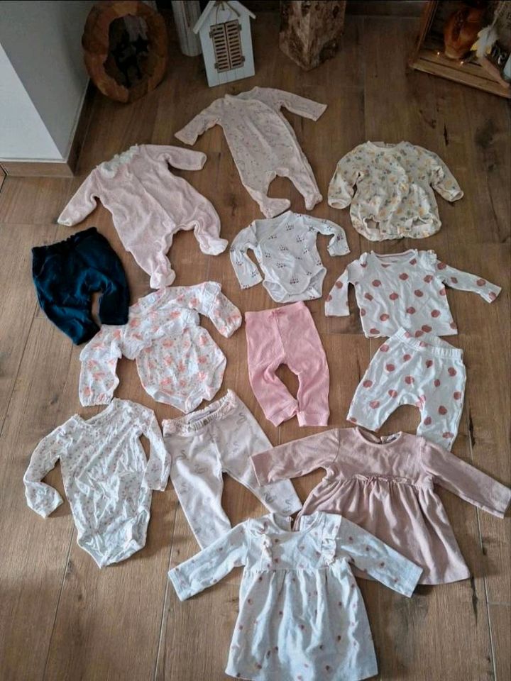 890 tlg. Restposten Baby- Kinderkleidung Kleiderbörse Second Hand in Hansestadt Seehausen
