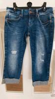Mavi Summer Jeansshorts knielang mit Umschlag, Gr. 27/XS-S Hessen - Bruchköbel Vorschau