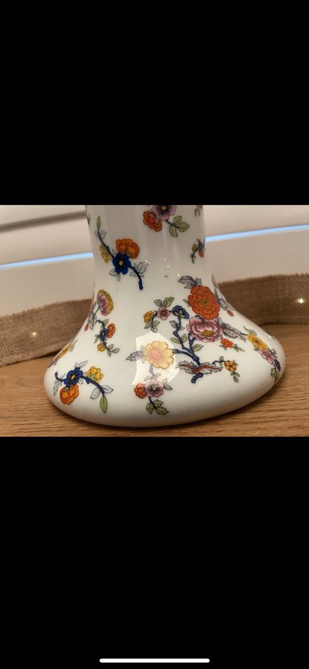 Hübsche Vase von Design Floristik Gerold Porzellan Weiß Blumen in Hamburg