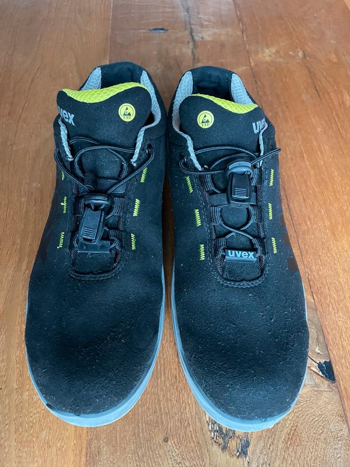 Uvex 1 Halbschuhe Sicherheitsschuhe S2 SRC Arbeitsschuhe in Leipzig