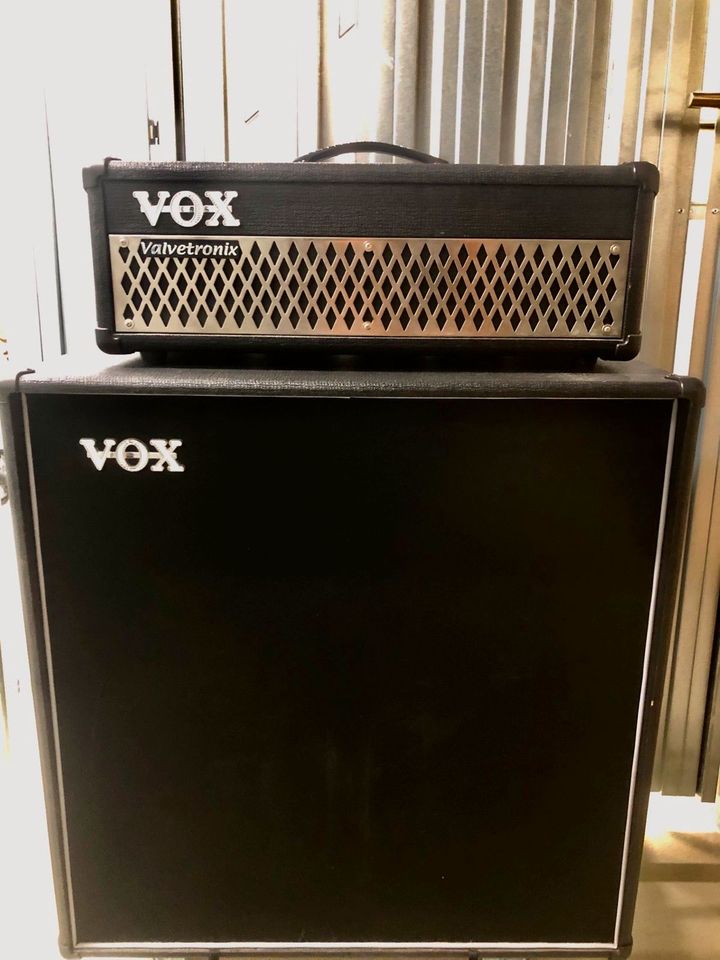 VOX AD100VTH + VOX V412BK Halfstack - Gitarren Verstärker mit Box in München