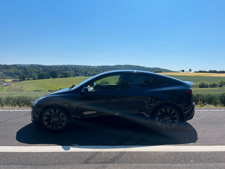 Tesla Model Y Performance, AWD in Offenbach