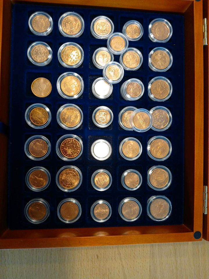 5 Euro Münzen  Tropischen  sowie Tierwelt Sammlung an.  Alles  Za in Bayreuth