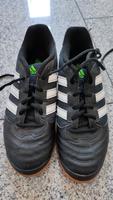 Adidas Schuhe 40 Turnschuhe Sneaker Fußball Freizeit Baden-Württemberg - Esslingen Vorschau