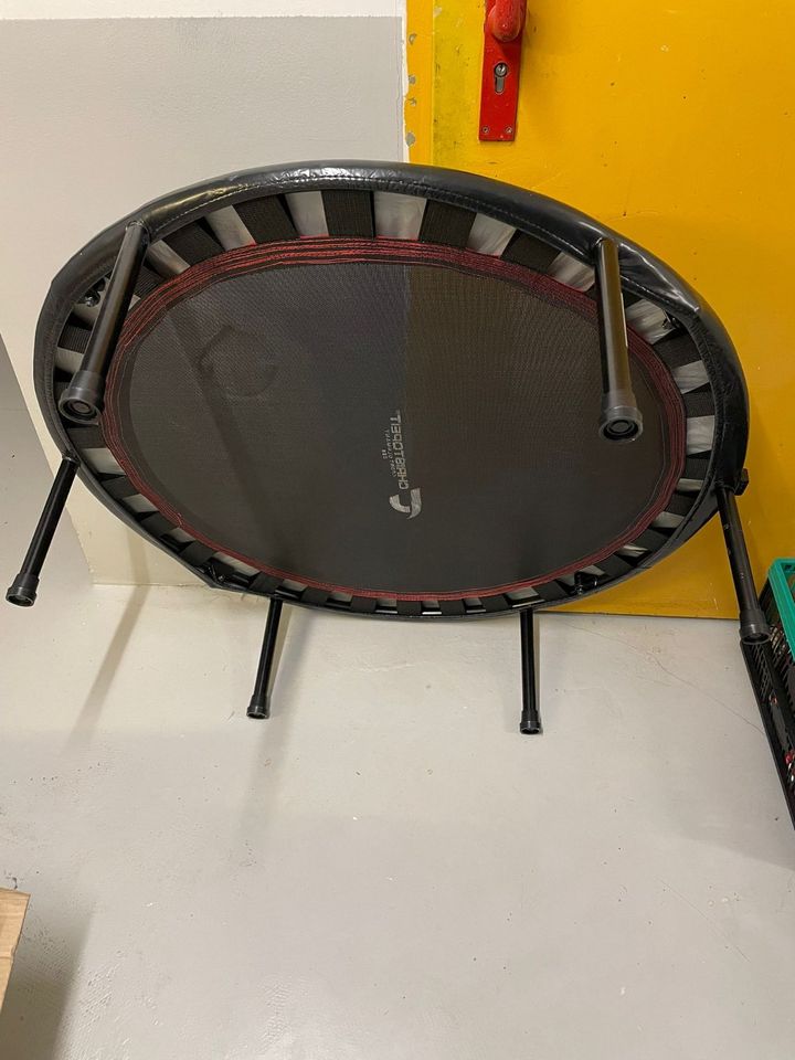 Jumping Fitness Trampolin, CHRISTOPEIT T 400, Schwarz/Rot in Bielefeld