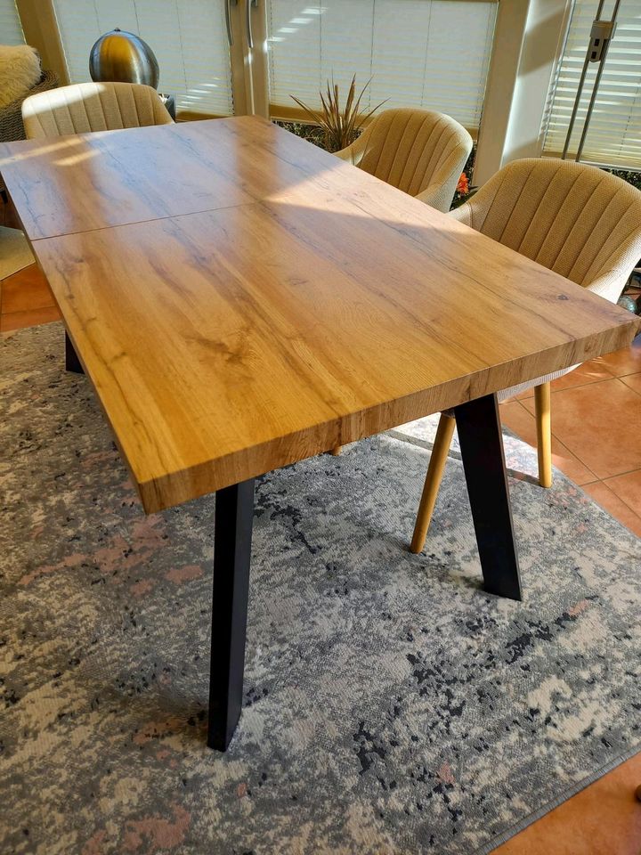 Tisch 160x85cm ausziehbar auf 2m - Ausziehbarer Tisch in Grünenbach Allgäu