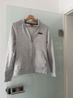 Puma Sweatshirtjacke Damen Größe 36 grau neu Nordrhein-Westfalen - Voerde (Niederrhein) Vorschau