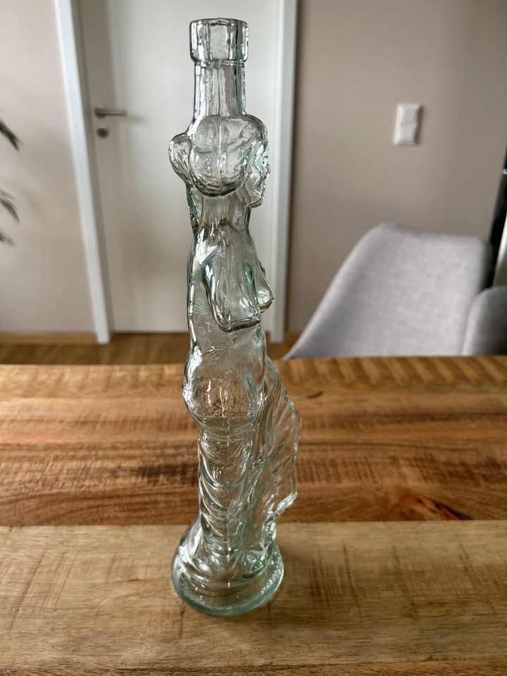 Frau Glasfigur Flasche deko in Erlangen