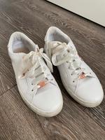 Tom Tailor Turnschuhe Größe 40 mit Blumenprint Bayern - Forchheim Vorschau