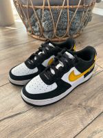 Nike Air Force, Athletic Club, Gr. 38, schwarz gelb, selten Nordrhein-Westfalen - Porta Westfalica Vorschau