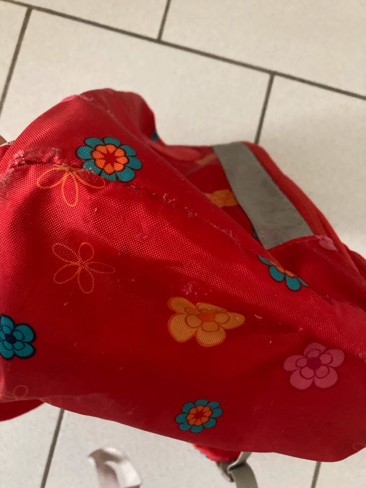 Ergobag Rucksack rot Blumen in Berlin